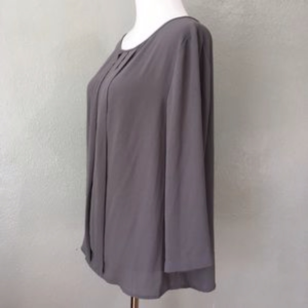 Ann Taylor LOFT Gray Blouse - Picture 2 of 5